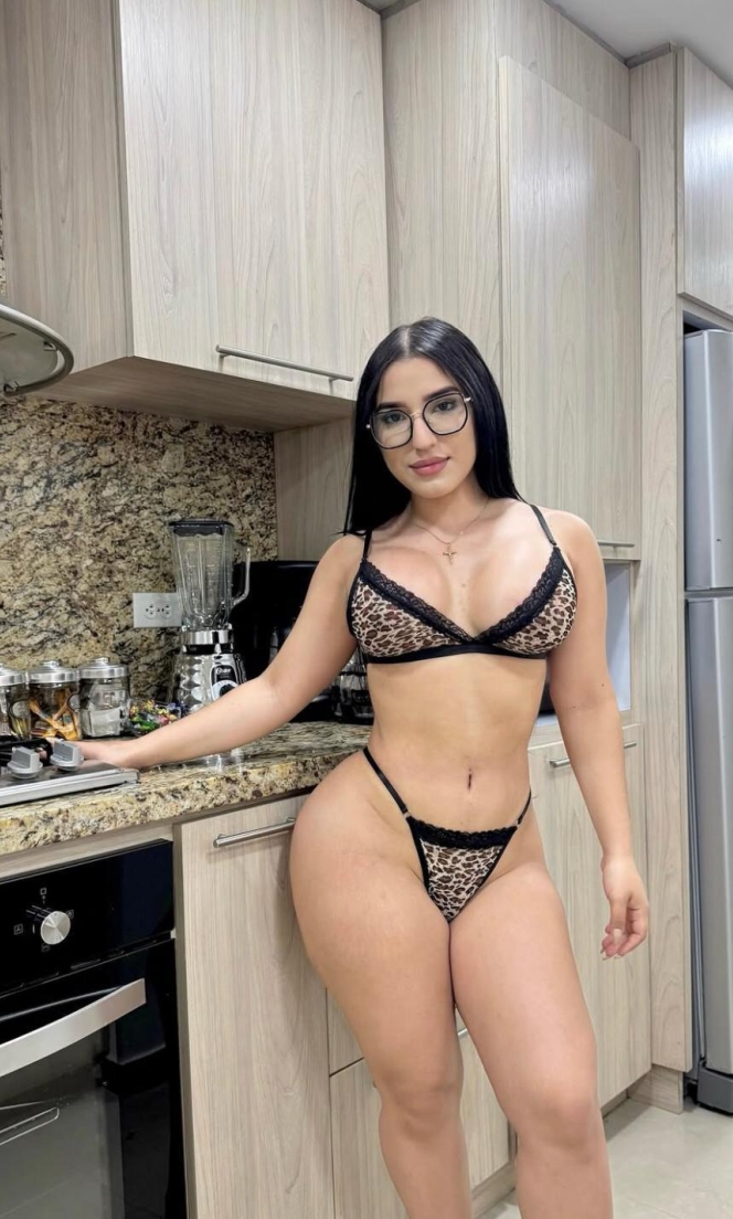 İzmit Escort Öpüşen Beyza